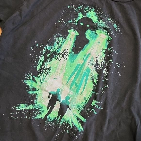 UFO UAP ABDUCTION TEE - Picture 2 of 2